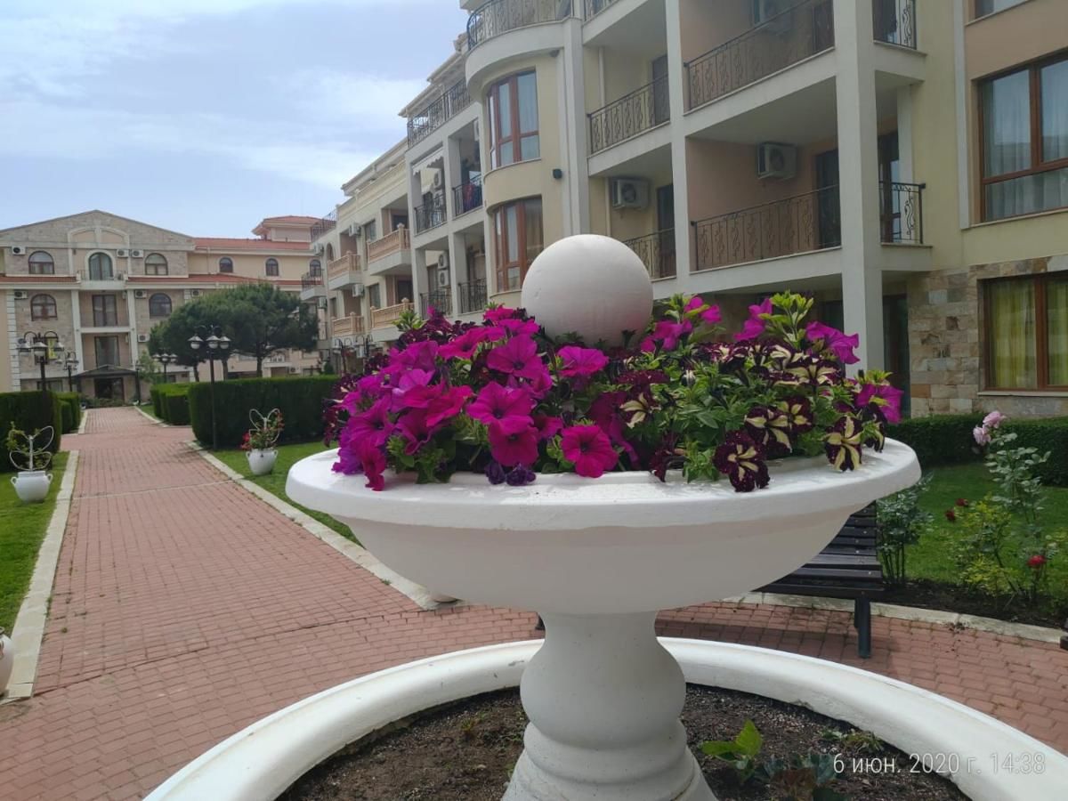 Апарт-отели MAISONETTES in Royal Bay Residence and SPA Свети-Влас