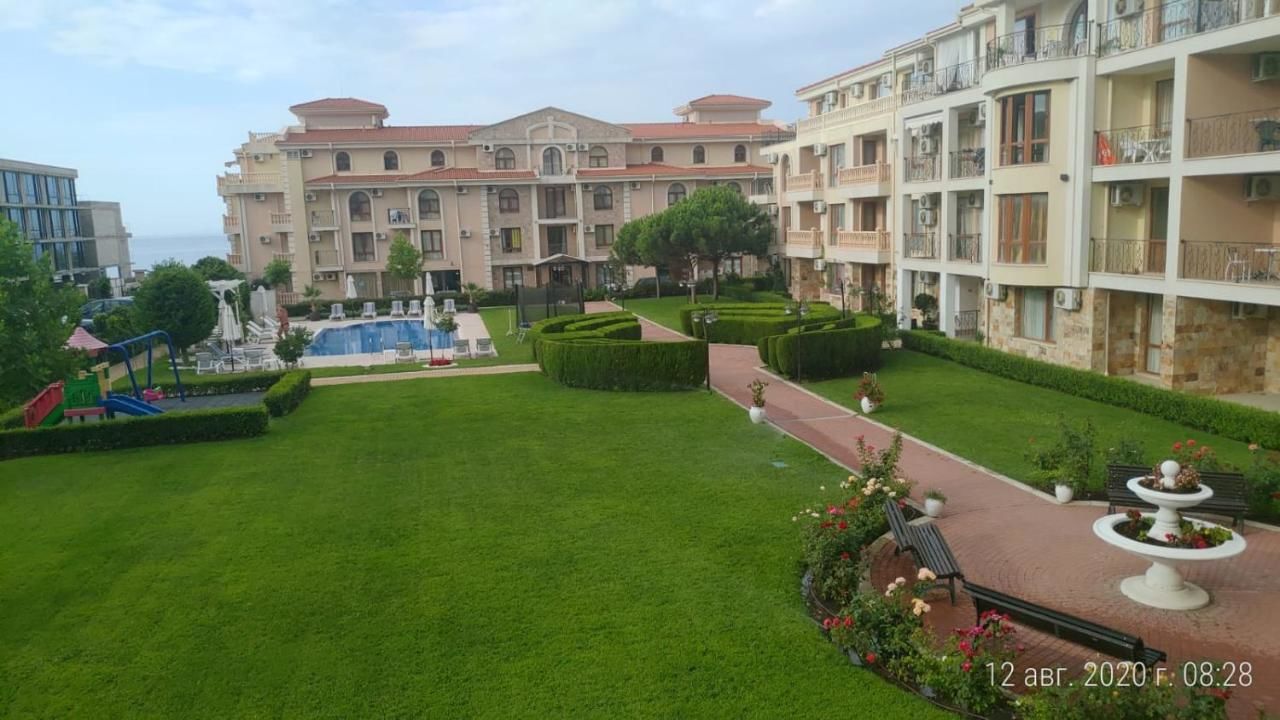 Апарт-отели MAISONETTES in Royal Bay Residence and SPA Свети-Влас