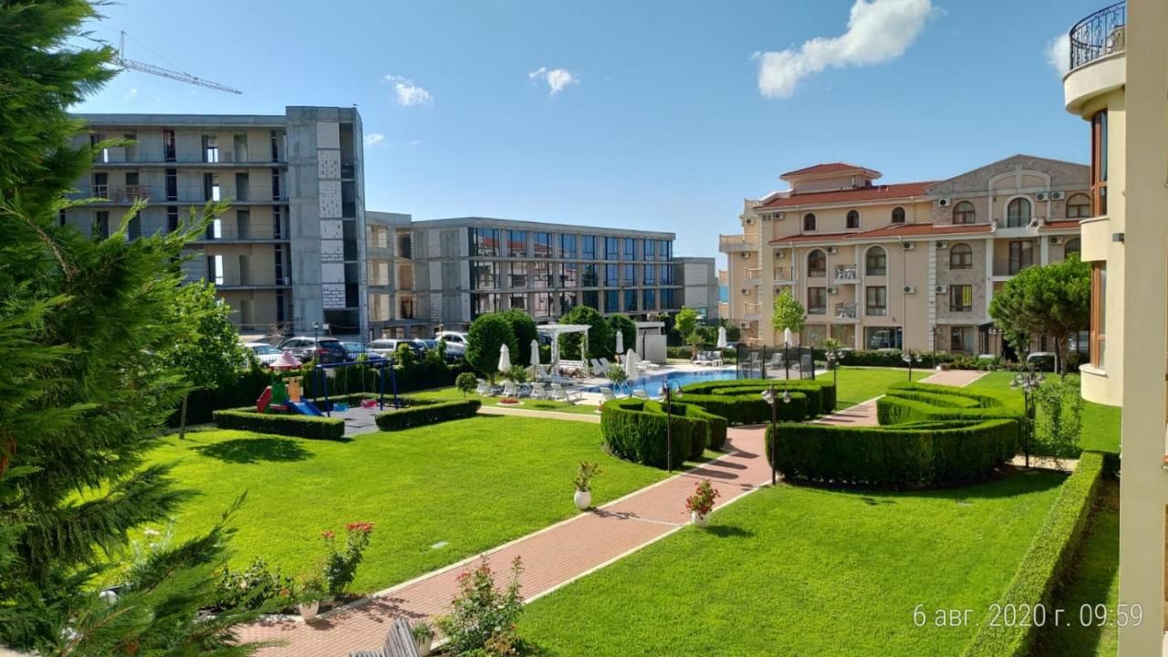 Апарт-отели MAISONETTES in Royal Bay Residence and SPA Свети-Влас