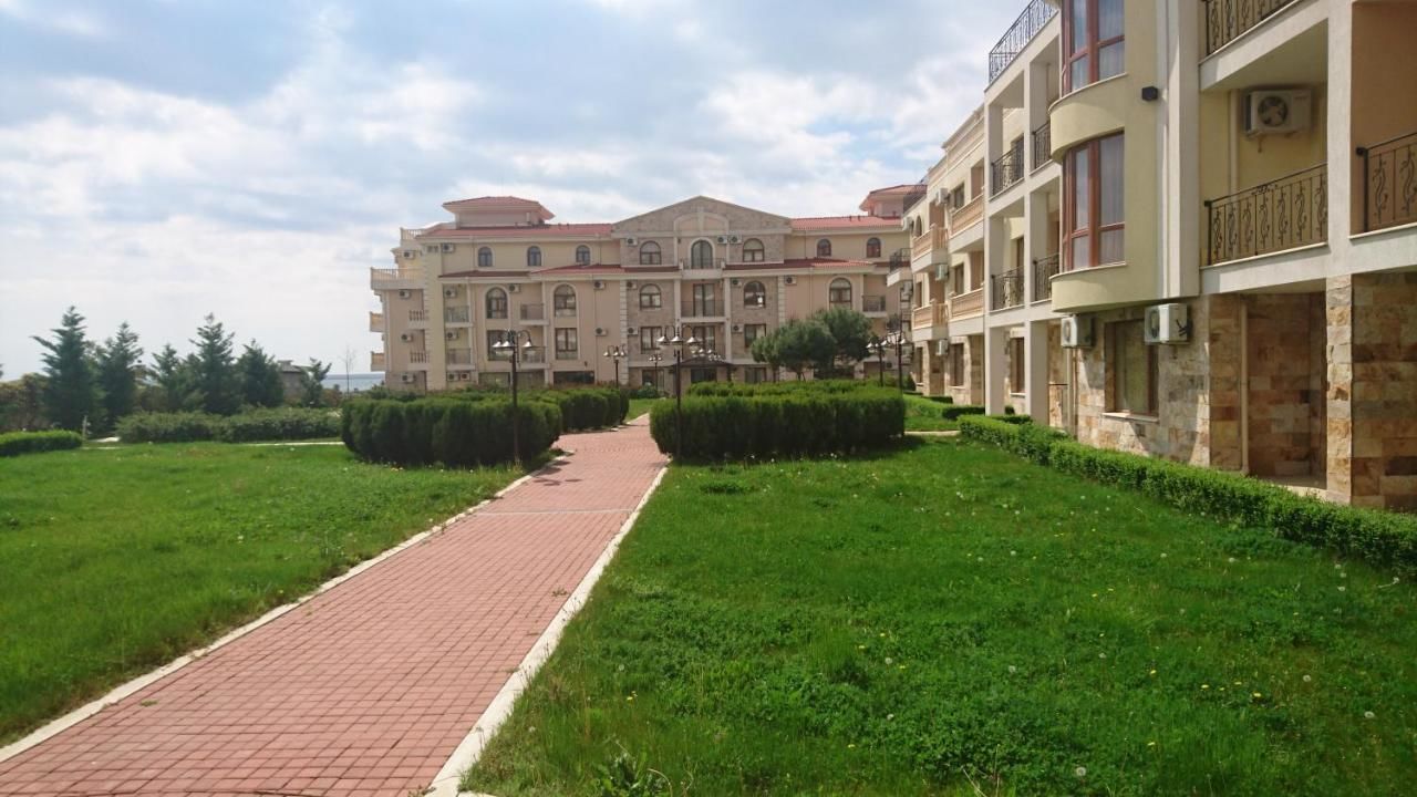 Апарт-отели MAISONETTES in Royal Bay Residence and SPA Свети-Влас