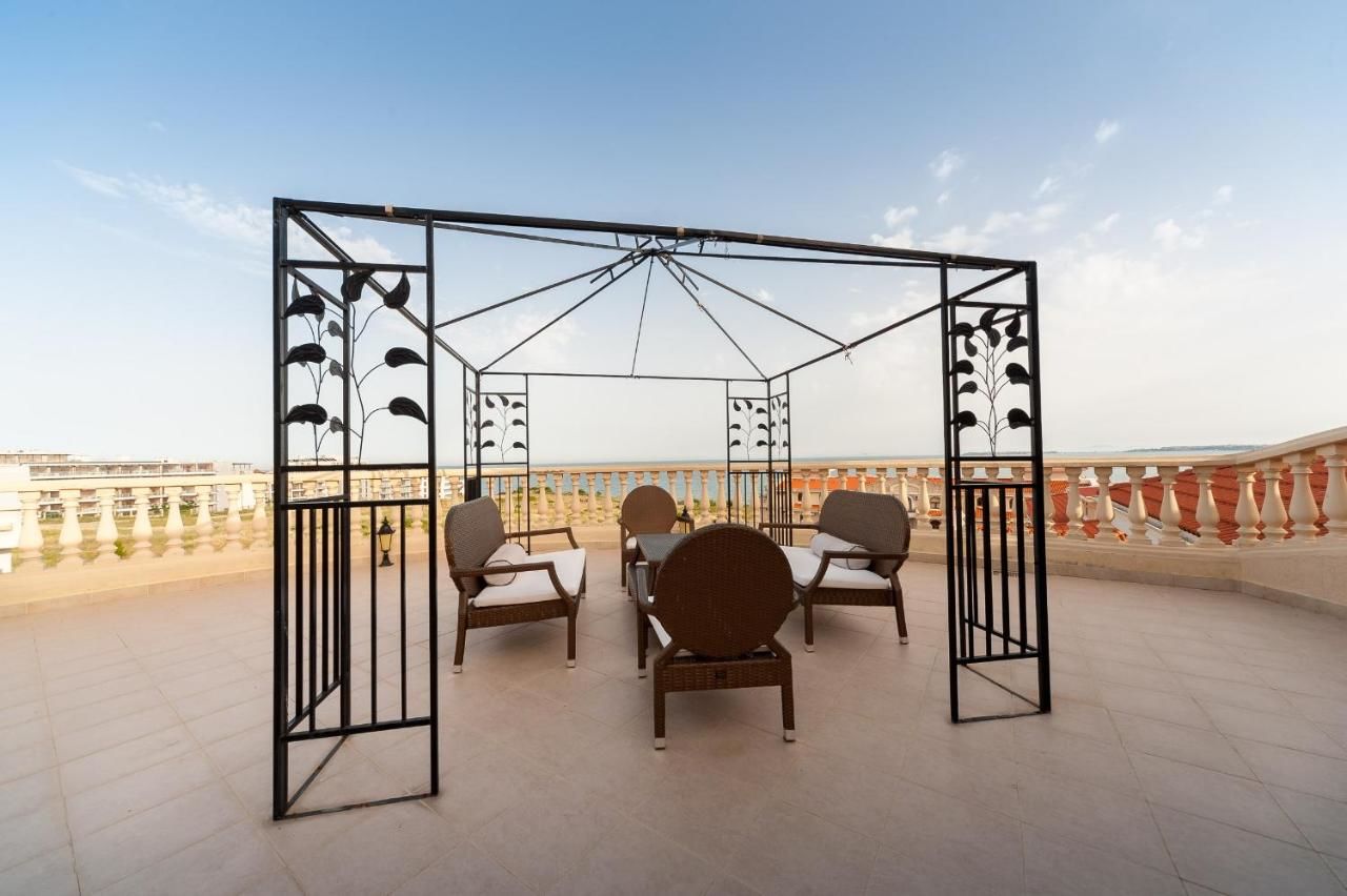 Апарт-отели MAISONETTES in Royal Bay Residence and SPA Свети-Влас