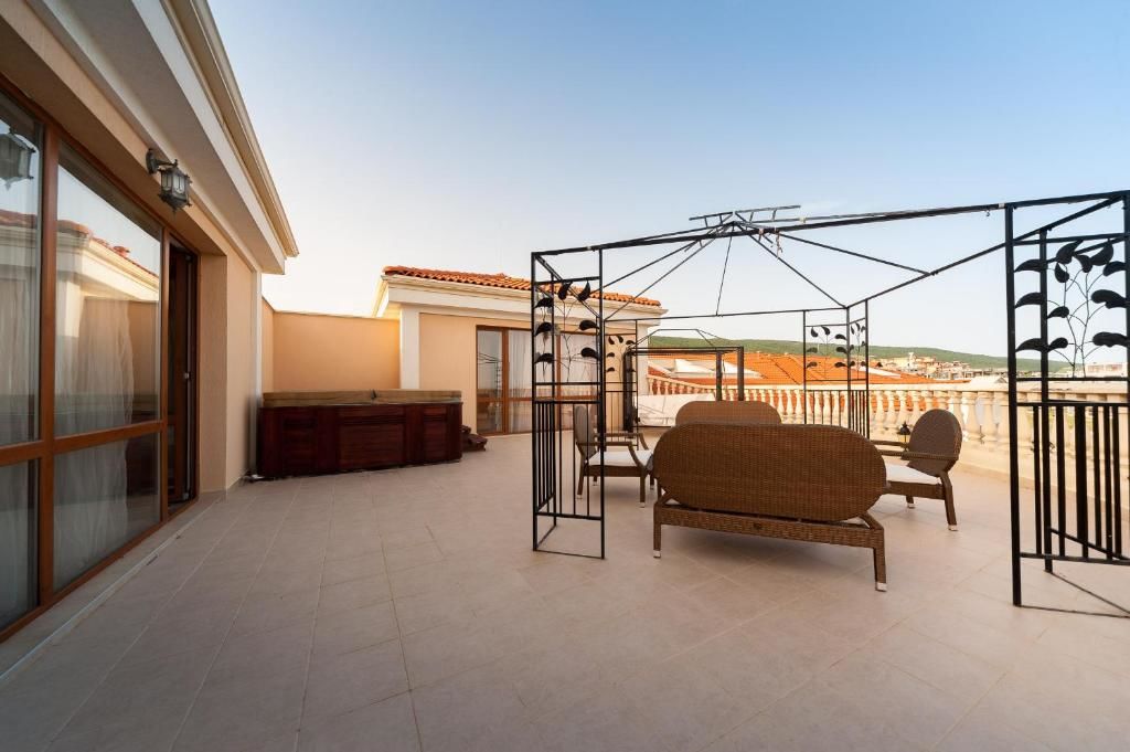 Апарт-отели MAISONETTES in Royal Bay Residence and SPA Свети-Влас